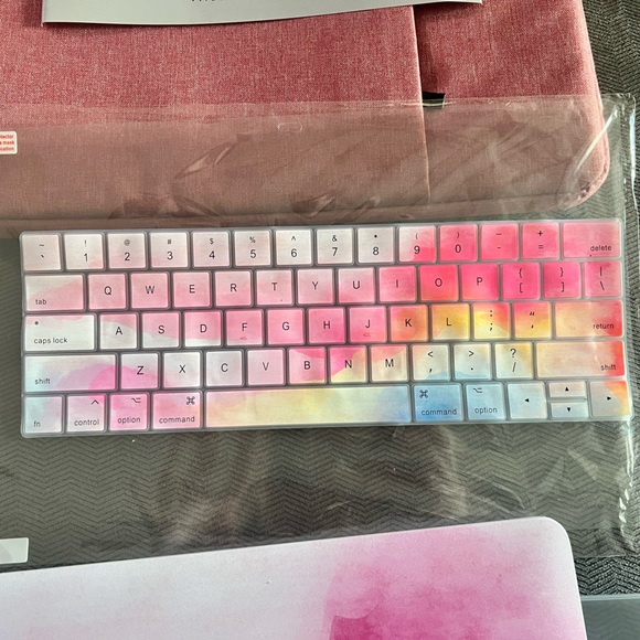 ❌SOLD❌MACBOOK CASE - Picture 3 of 4